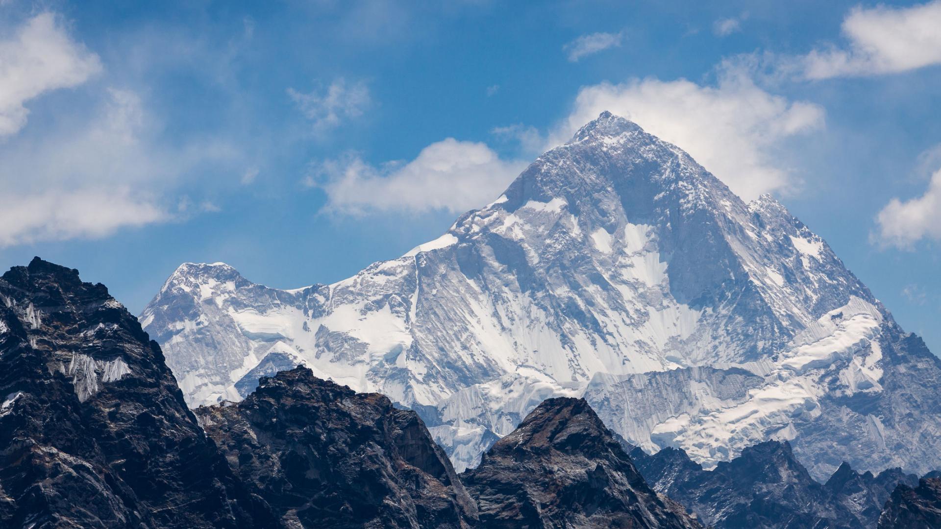 MAKALU dağı